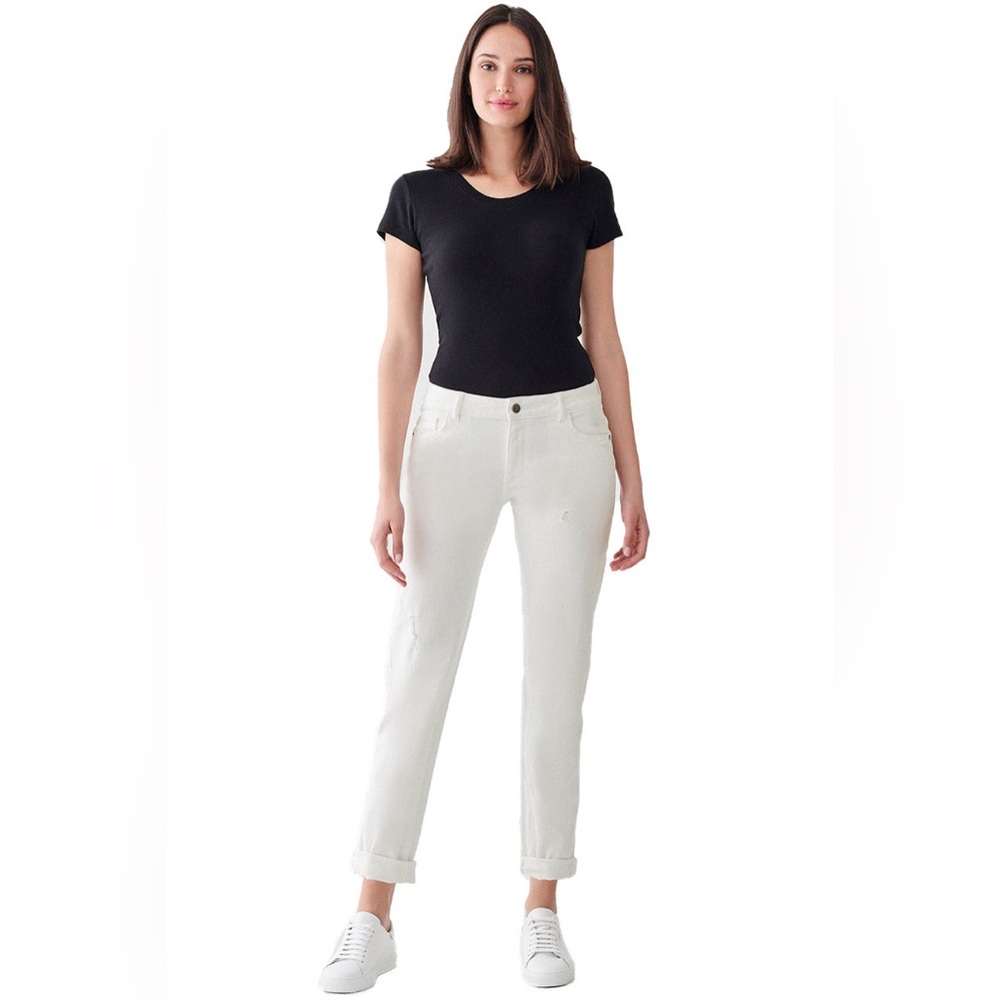 DL1961 Riley Boyfriend Straight Cut Cropped Length Jean in White Size 30